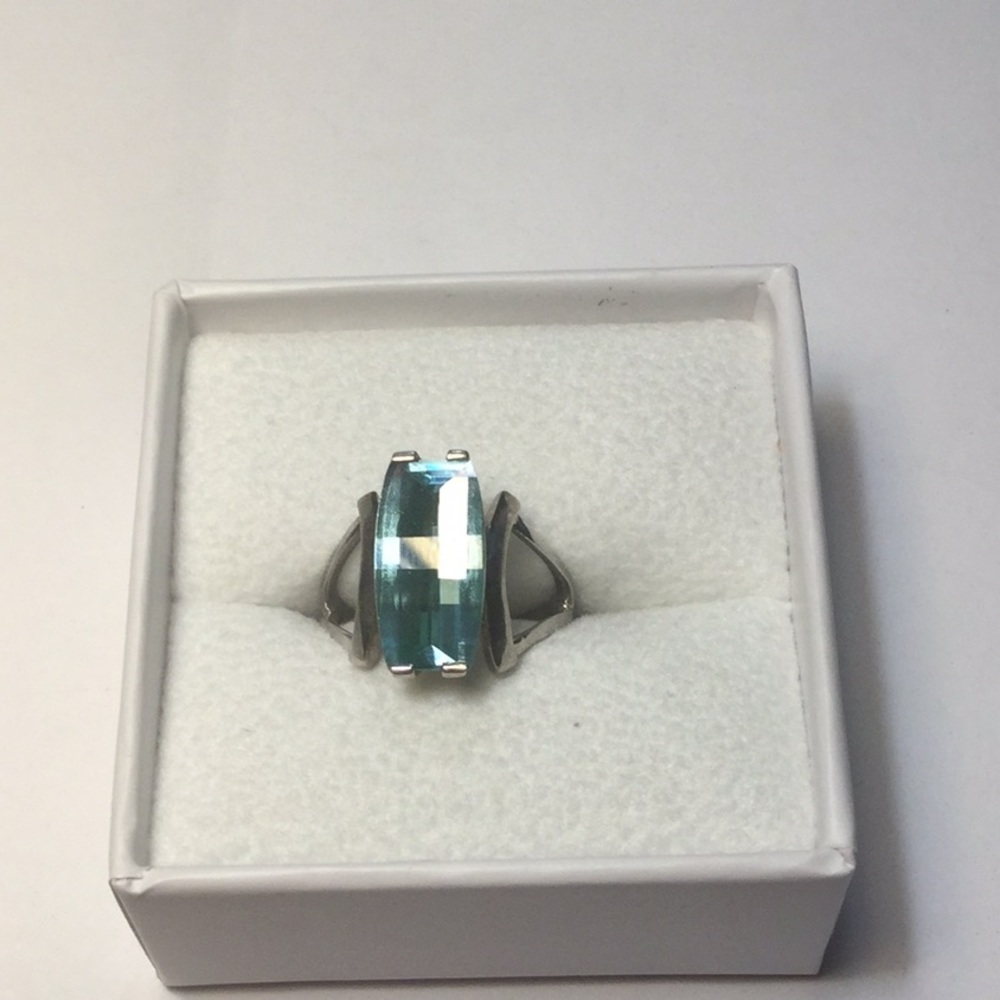 Gorgeous aquamarine topaz in sterling silver ring